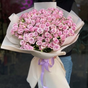 Букет из 25 лиловых кустовых роз (60 см) в Краснозаводске