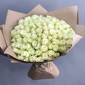 Букет 101 белая роза кения (40 см) в Краснозаводске
