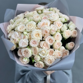 Букет "Кремовый микс" из 25 кустовых роз (50 см) в Краснозаводске