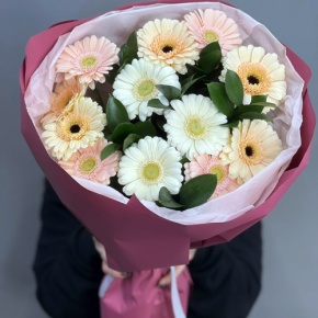 Букет из 13 белых гербер микс в Краснозаводске