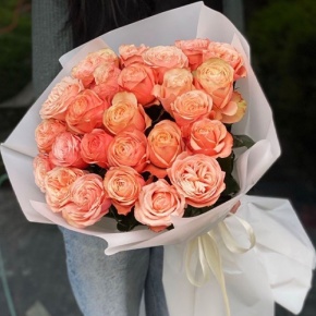 Букет из 23 пионовидных роз Эквадор сорта Кахала (60см) в Краснозаводске