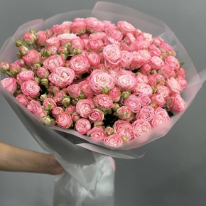 Букет из 33 кустовых пионовидных роз Бомбастик (60 см) в Краснозаводске