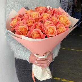 Букет из 21 розы Мисс Пигги ( 50 см ) в Краснозаводске