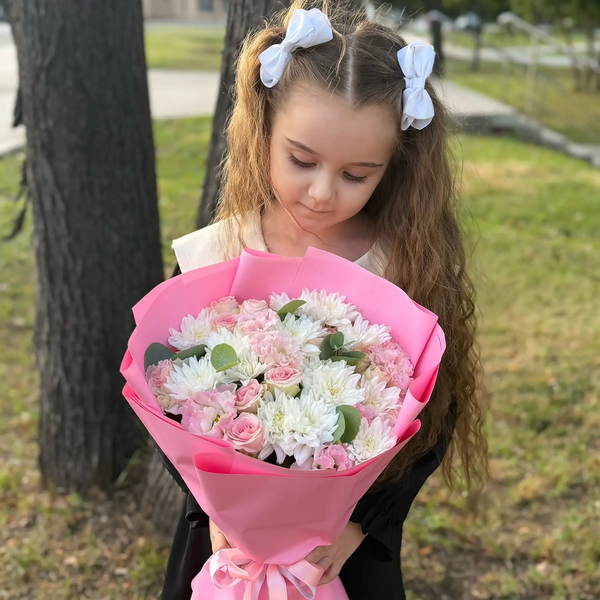 Букет из хризантем, эустом и роз в Краснозаводске