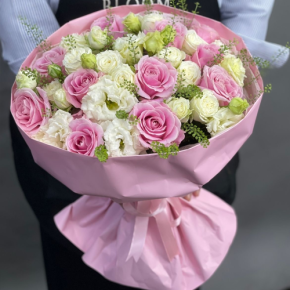 Букет "Нежное признание" из роз и эустом в Краснозаводске