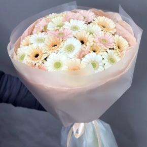 Букет "Гера" из 25 гербер в Краснозаводске