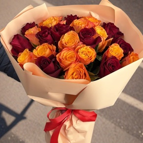 Букет "Благородный" из 27 Кенийских роз микс (40 см) в Краснозаводске