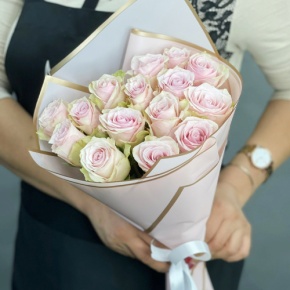 Букет из 15 пудровых роз Кения (40 см) в Краснозаводске