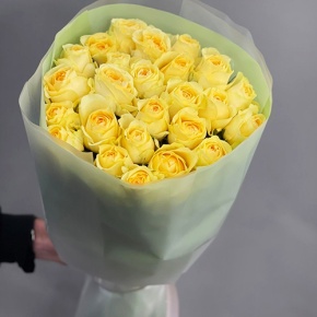 Букет из 25 пионовидных роз Баттеркап (60 см) в Краснозаводске