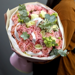 Букет "Миссис" из кустовой розы Джульетта и эустом в Краснозаводске