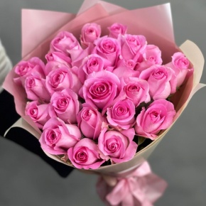 Букет из 25 розовых роз кения (40 см) в Краснозаводске