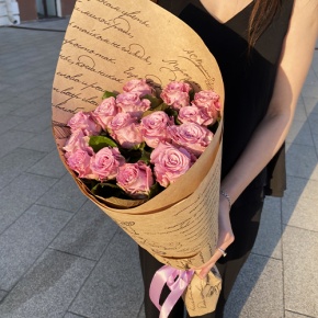 Букет из 15 роз Меритим в крафте (60 см) в Краснозаводске