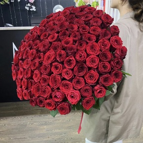 Букет 101 красная роза (70 см) в Краснозаводске