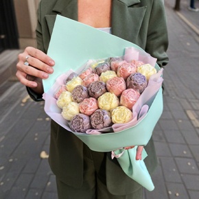 Букет 25 шоколадных пионов в Краснозаводске