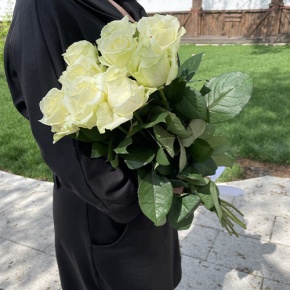 Букет из 9 белых роз (70 см) в Краснозаводске