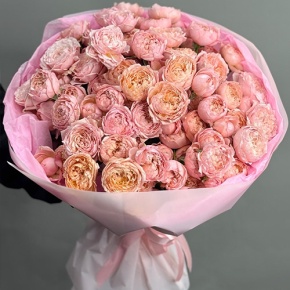 Букет из 35 кустовых пионовидных роз Джульетта (60 см) в Краснозаводске