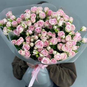 Букет "Постоянство" из 25 кустовых роз (60 см) в Краснозаводске