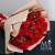 Букет 15 кустовых красных роз в Краснозаводске Букет 15 кустовых красных роз в Краснозаводске