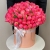 Композиция в шляпной коробке из 113 пионов Корал Шарм в Краснозаводске Композиция в шляпной коробке из 113 пионов Корал Шарм в Краснозаводске